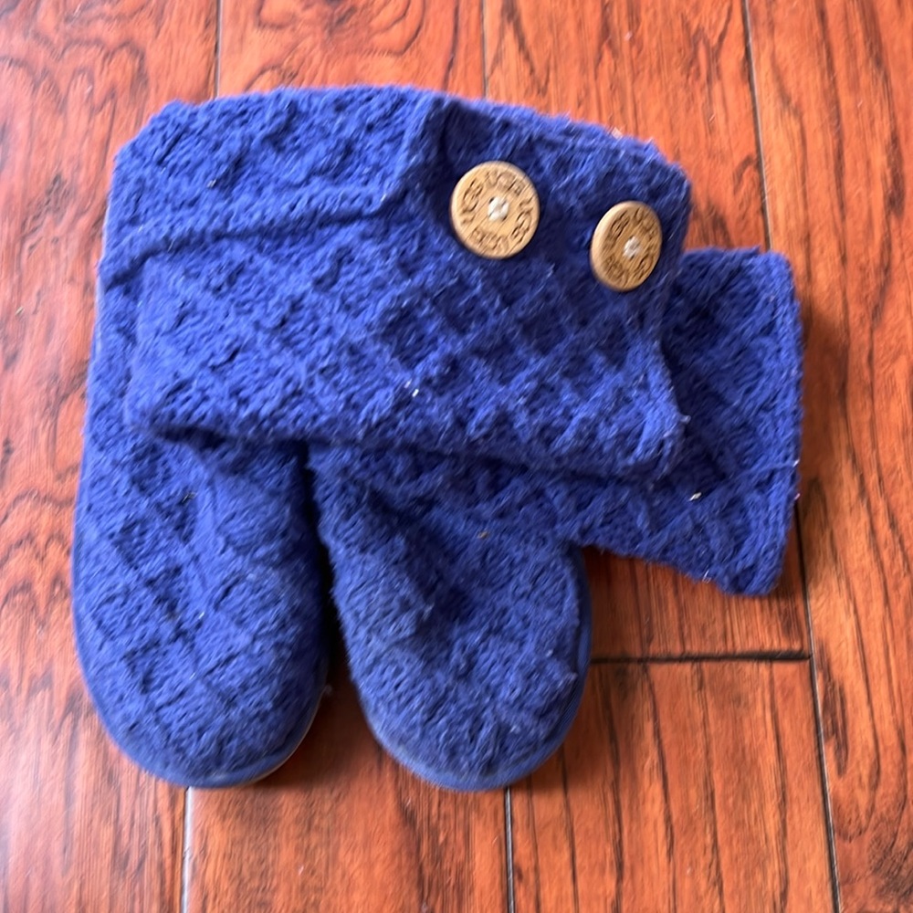 UGG Cardy Girls / Big Kid Boots Size 1